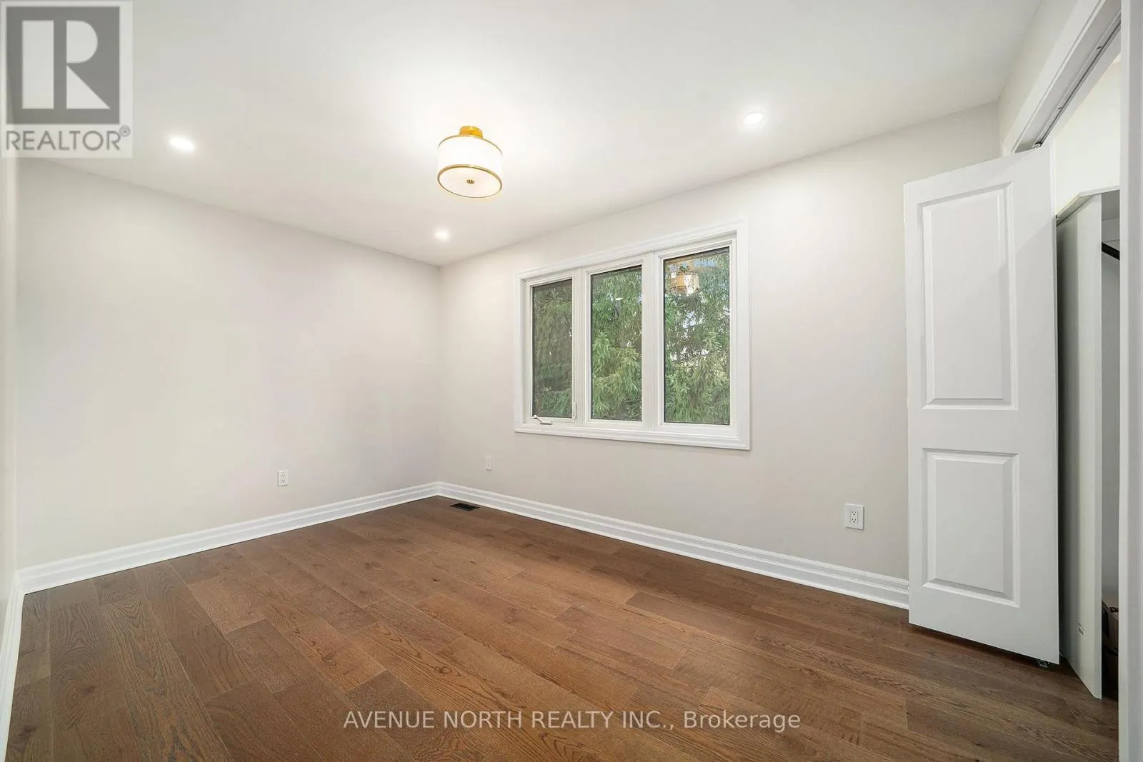 19 NEWLAND DRIVE