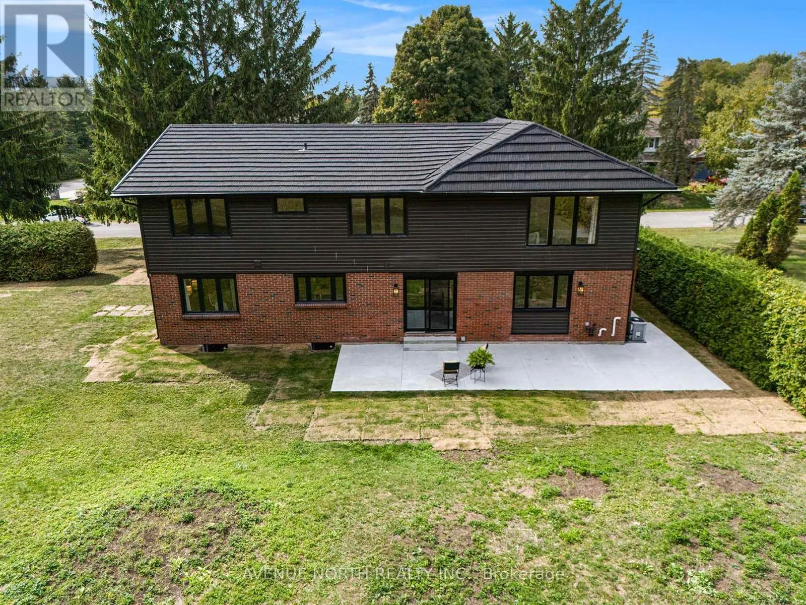 19 NEWLAND DRIVE