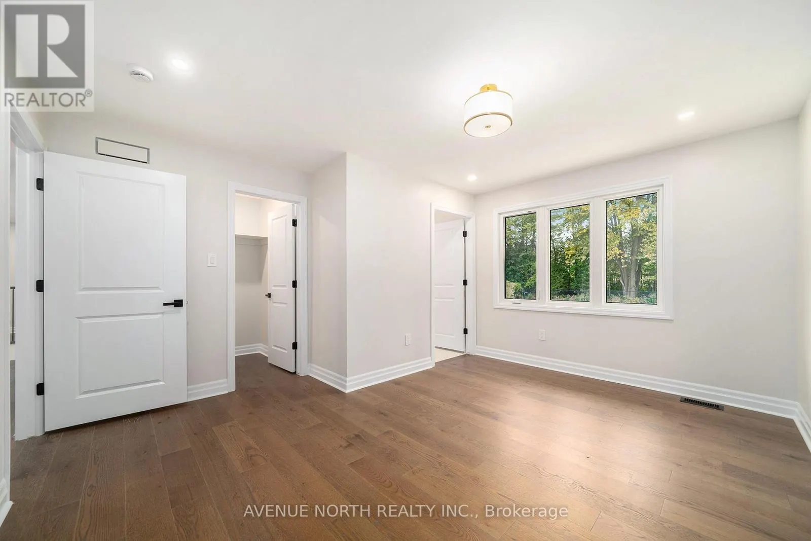 19 NEWLAND DRIVE