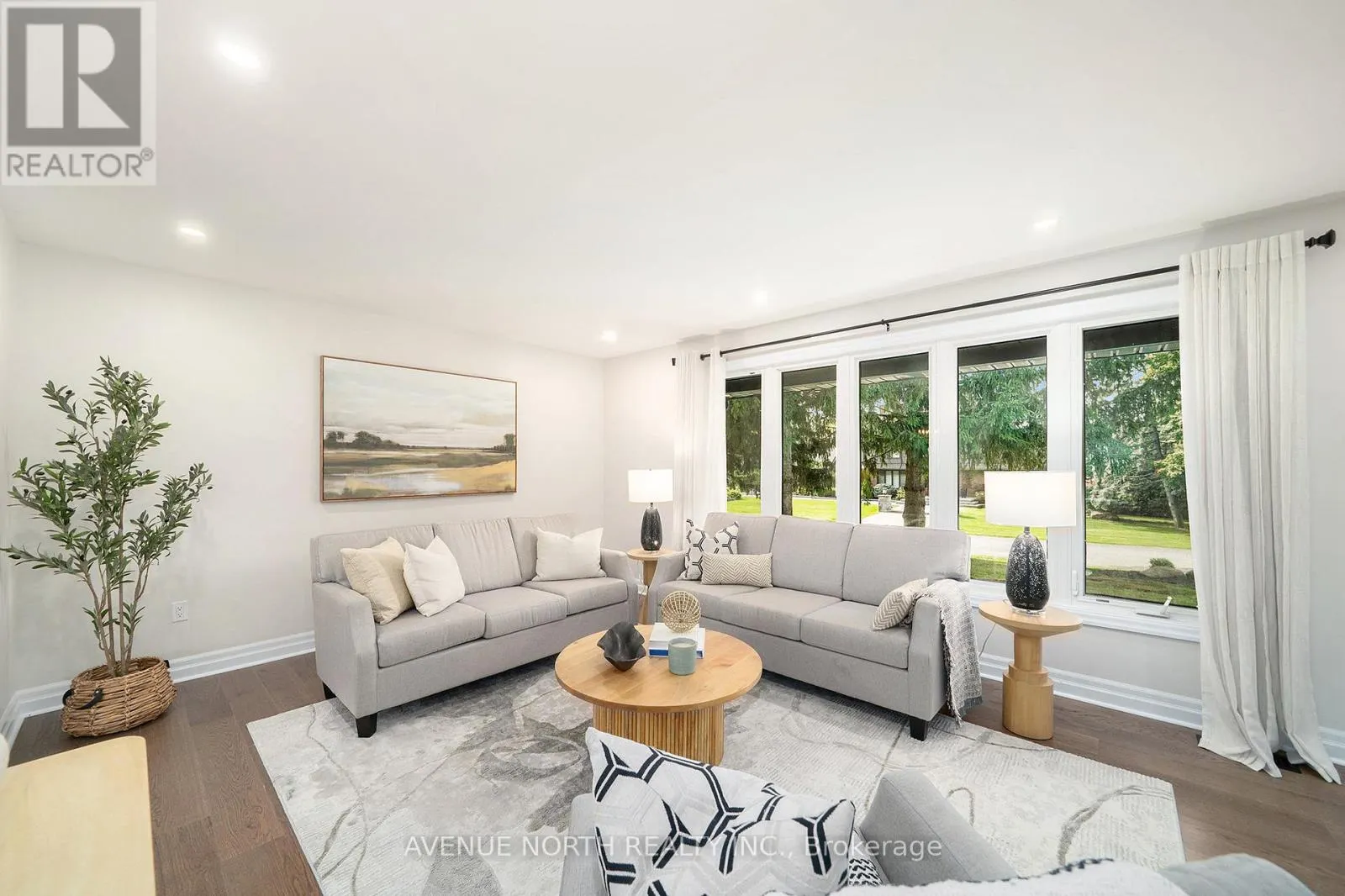 19 NEWLAND DRIVE
