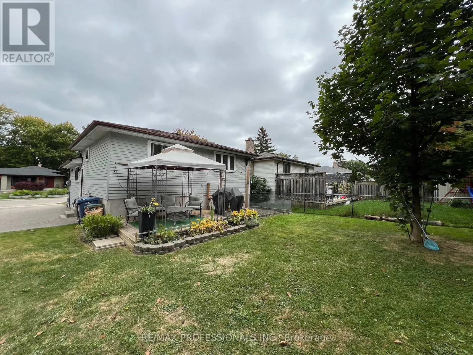 373 WEST ACRES DRIVE
