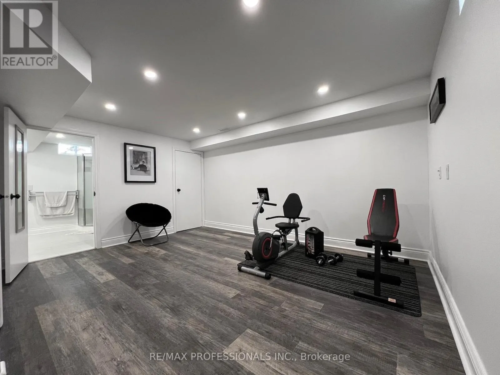 373 WEST ACRES DRIVE
