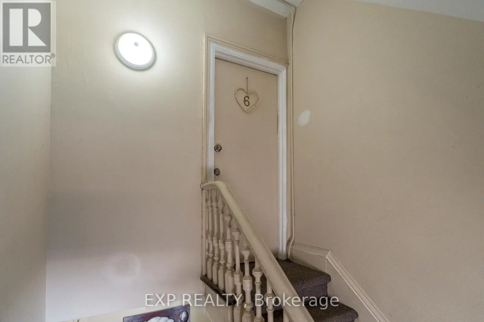 88 MACLAREN STREET