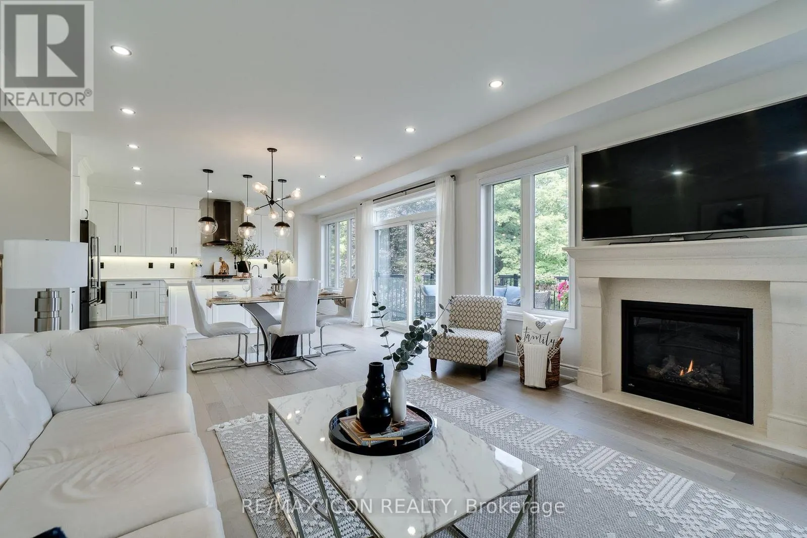 904 FOREST CREEK COURT