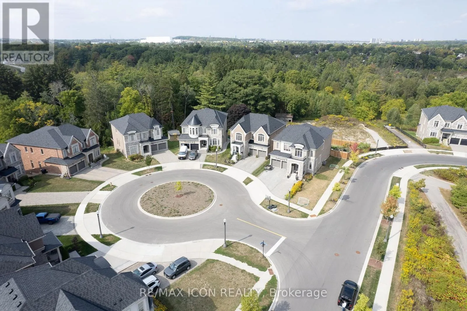 904 FOREST CREEK COURT