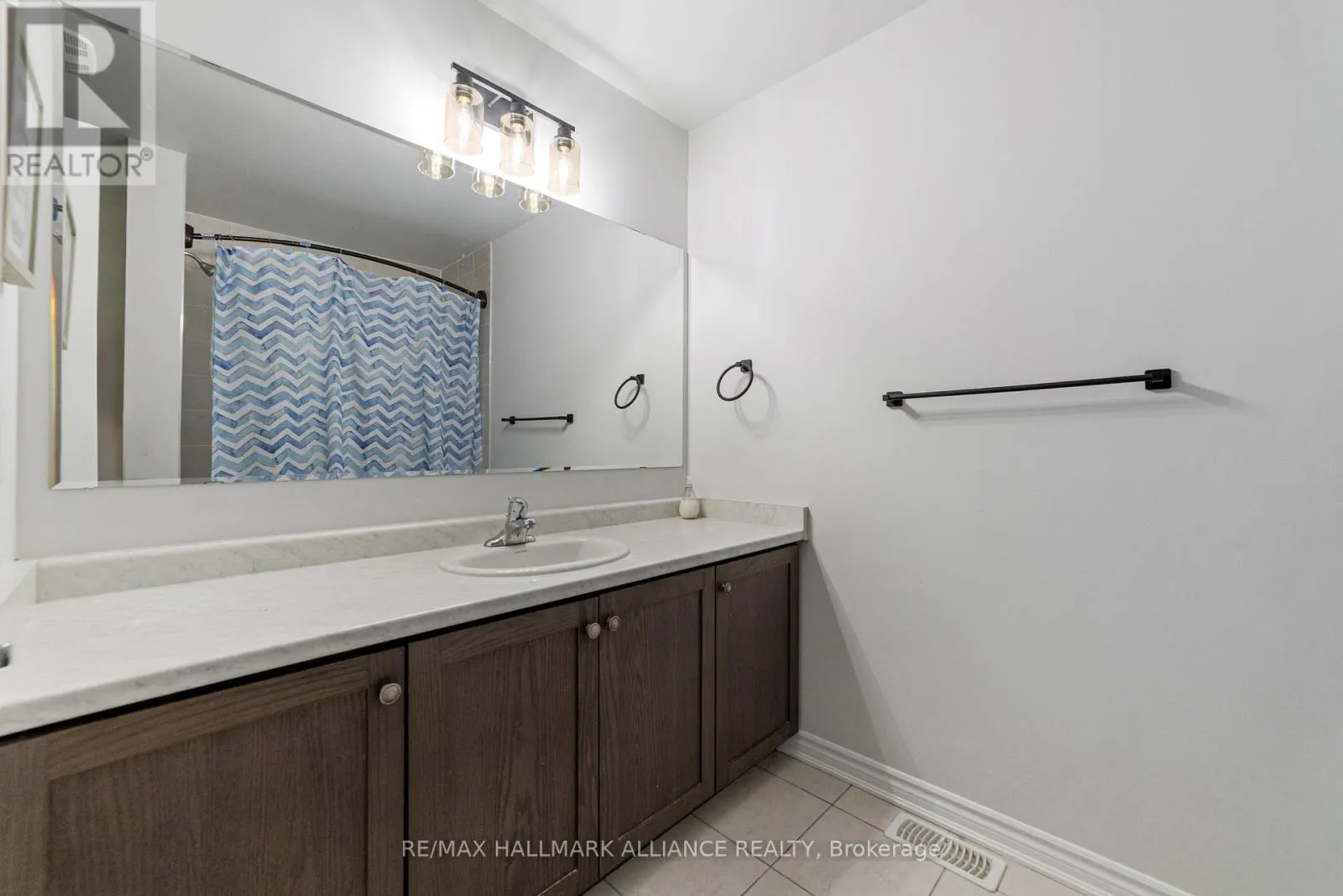 #26 - 22 SPRING CREEK DRIVE