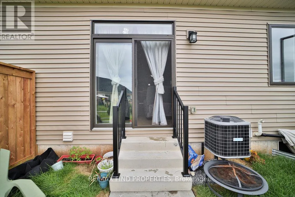 53 - 4311 MANN STREET