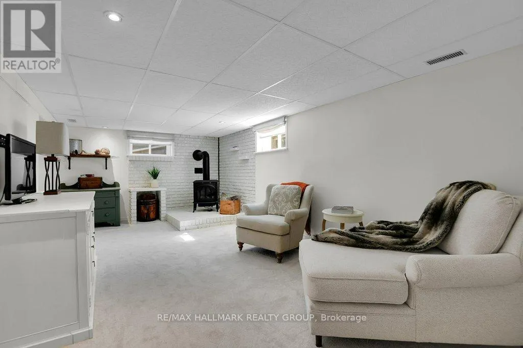14 ROUNDHAY DRIVE