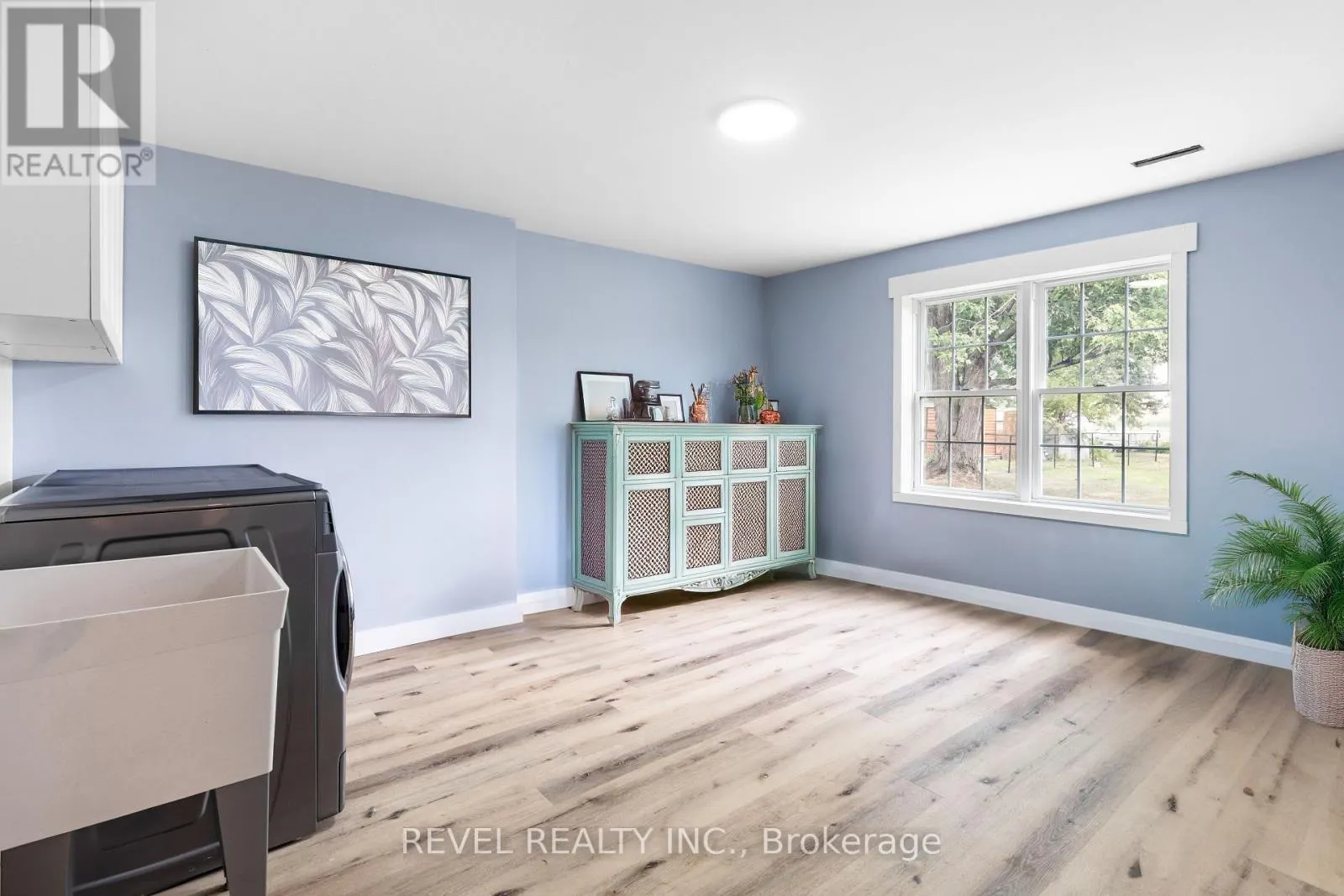 4 AINO BEACH ROAD