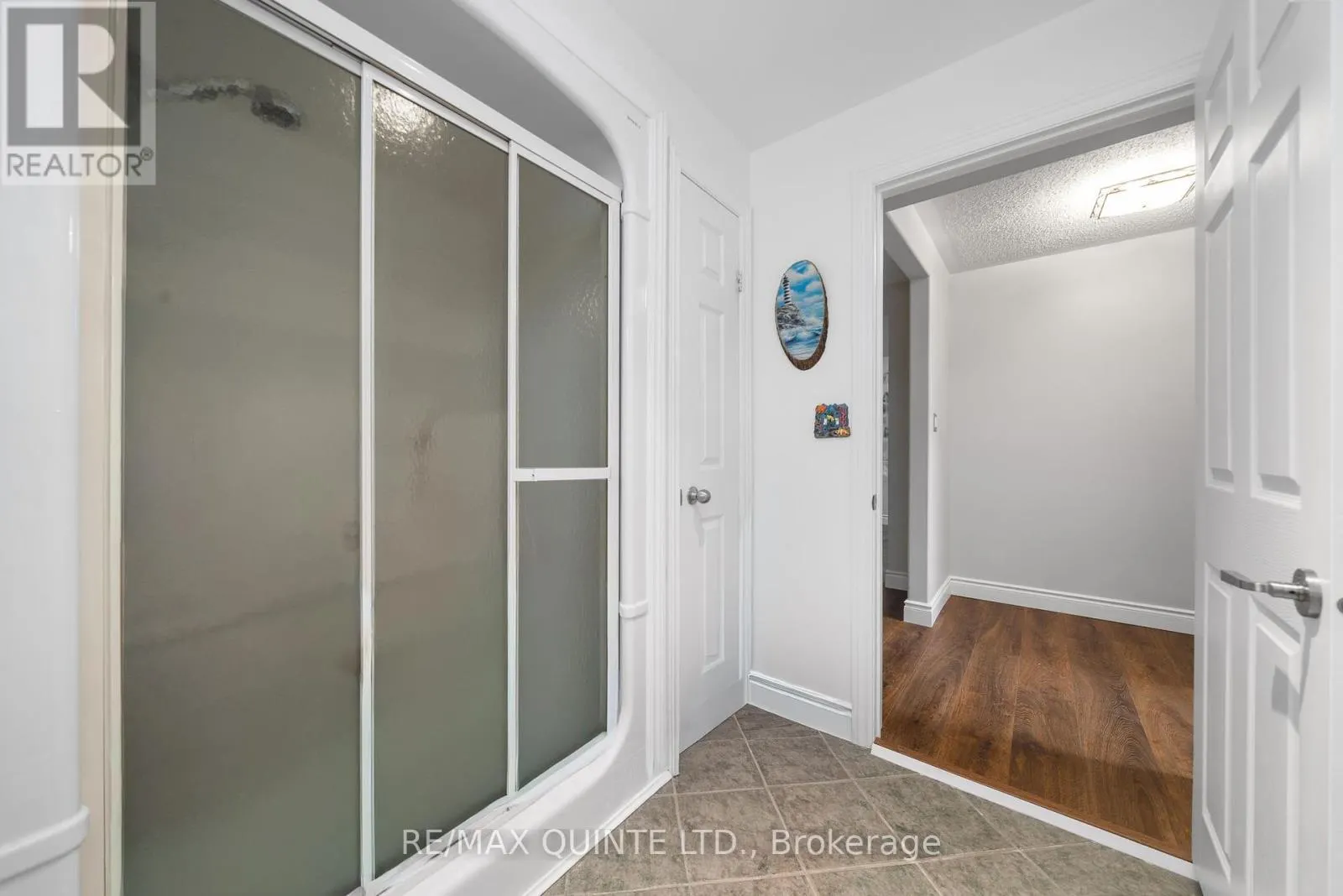 2 MARCHMONT PLACE