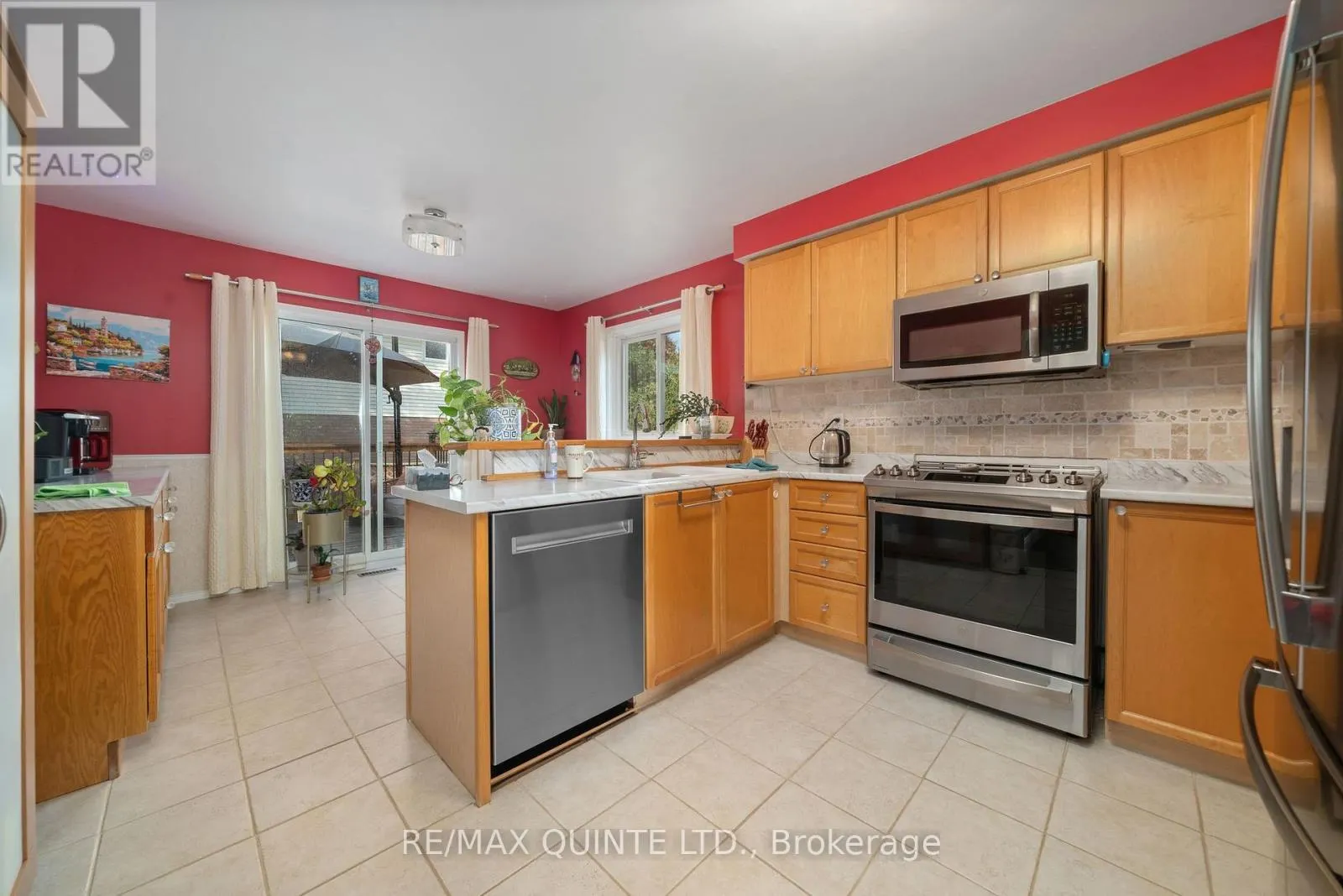 2 MARCHMONT PLACE