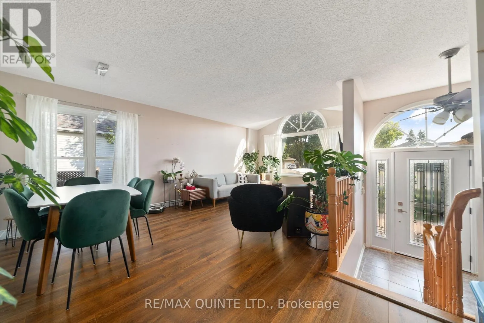 2 MARCHMONT PLACE
