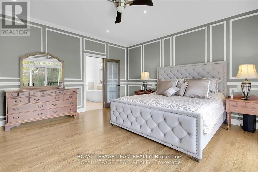 5591 MANOTICK MAIN STREET