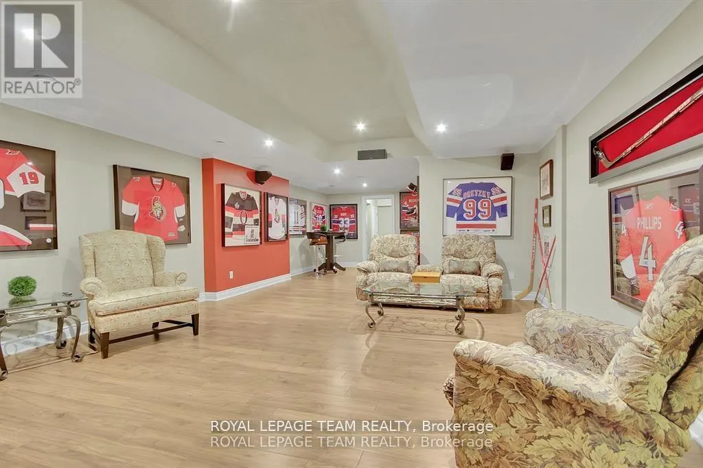 5591 MANOTICK MAIN STREET
