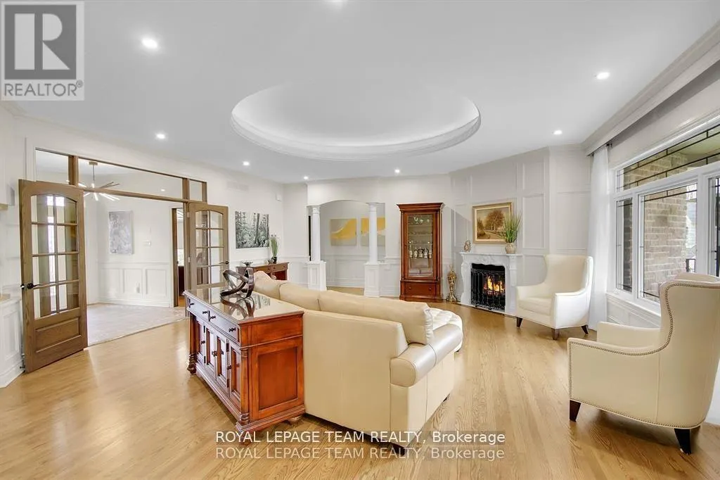5591 MANOTICK MAIN STREET