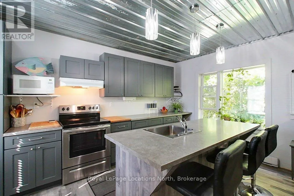 236448 GREY ROAD 13