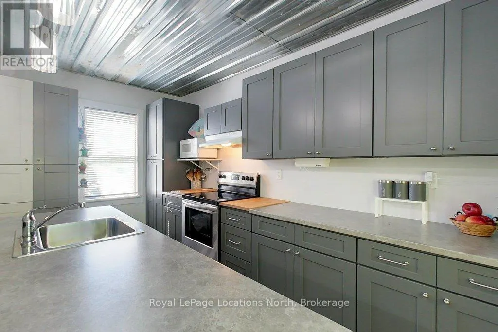236448 GREY ROAD 13