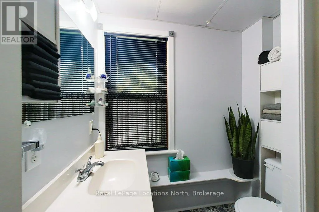 236448 GREY ROAD 13