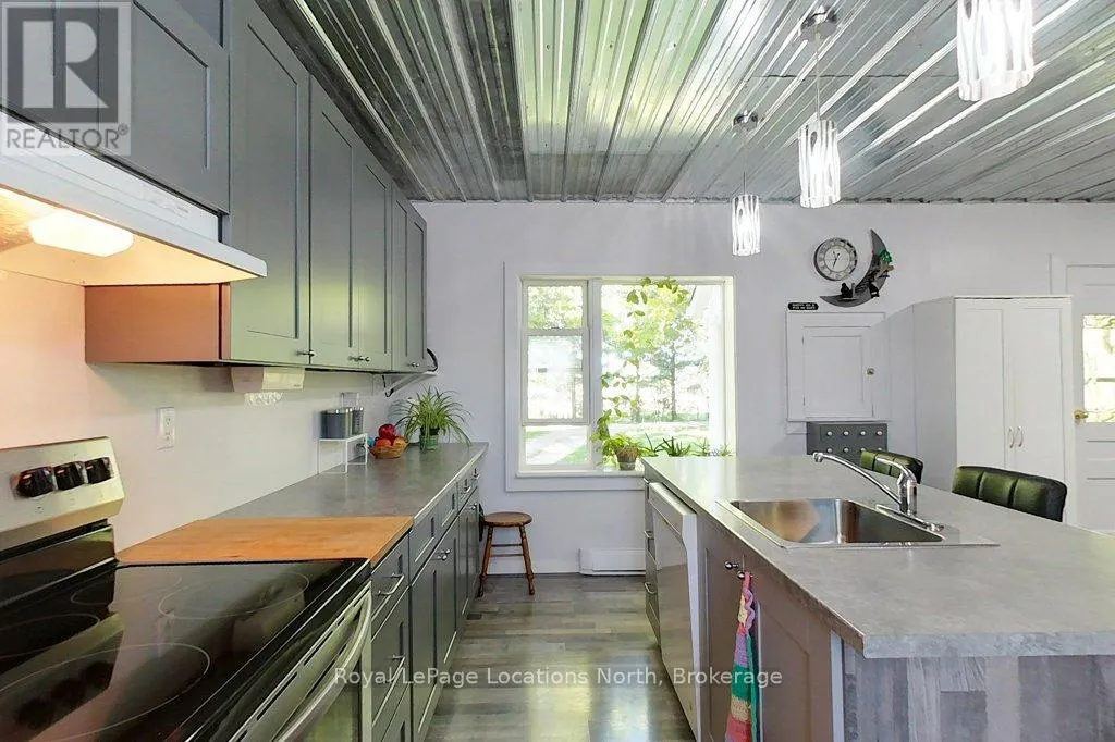 236448 GREY ROAD 13