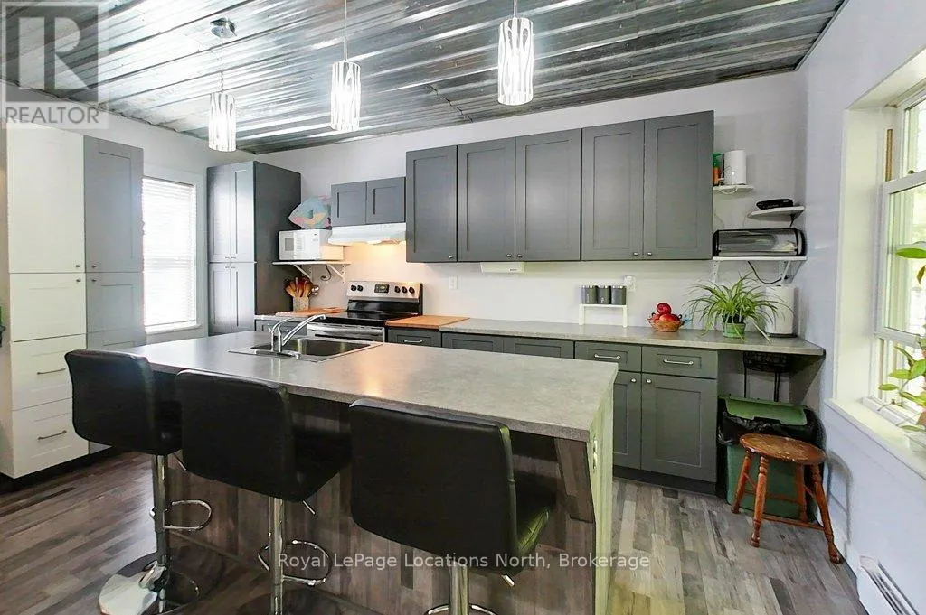 236448 GREY ROAD 13