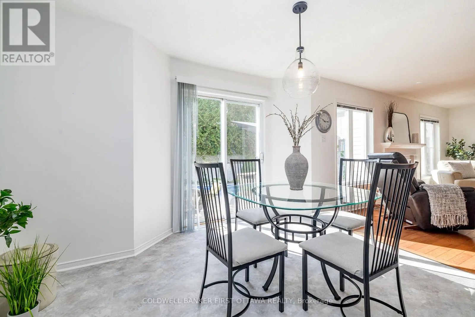 14 VISTAPOINTE DRIVE