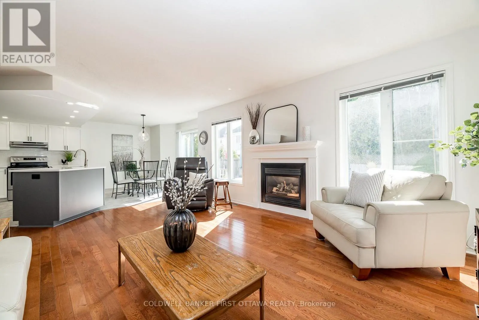 14 VISTAPOINTE DRIVE