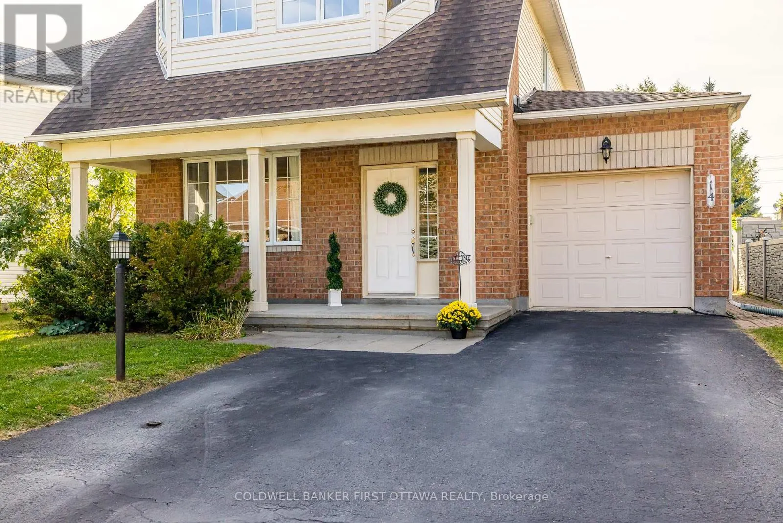 14 VISTAPOINTE DRIVE