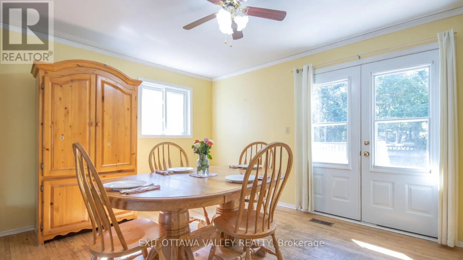 23 SPRUCEDALE AVENUE