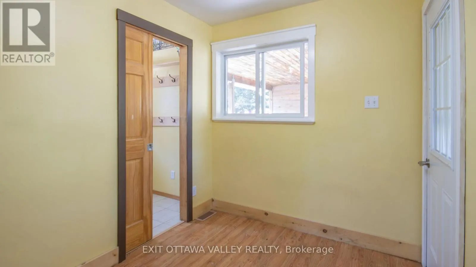 23 SPRUCEDALE AVENUE