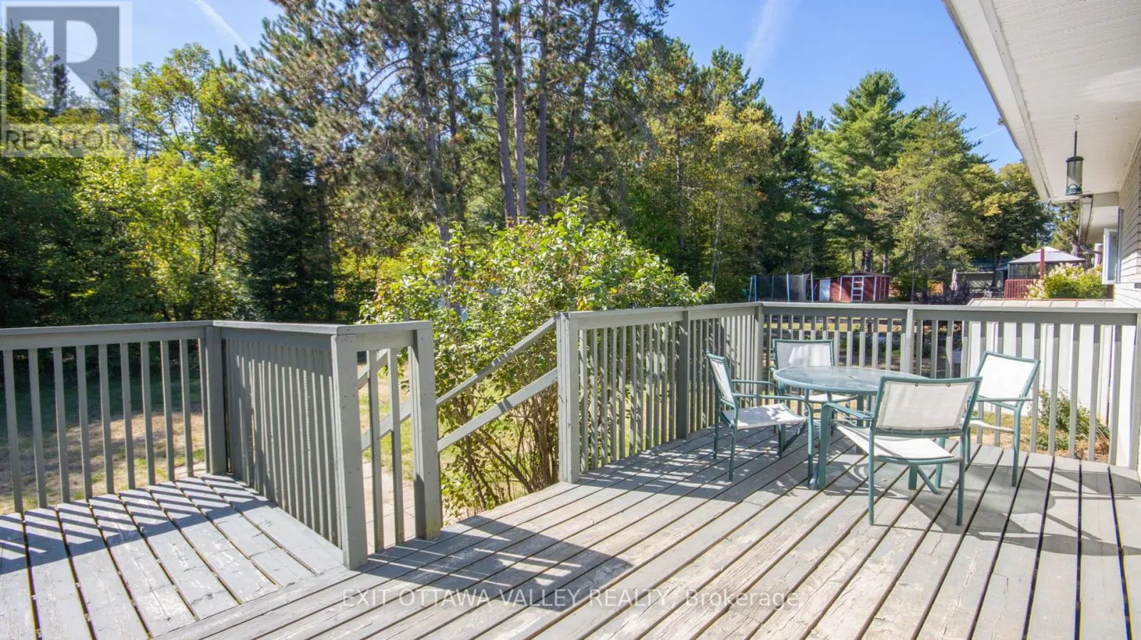 23 SPRUCEDALE AVENUE