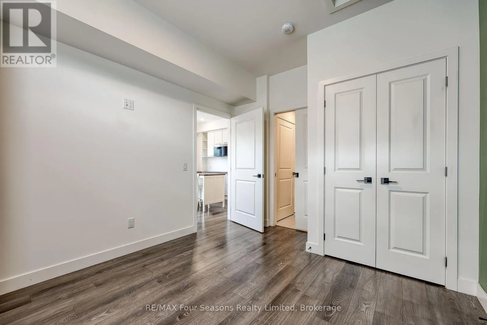 201 - 13 BEAUSOLEIL LANE, #201
