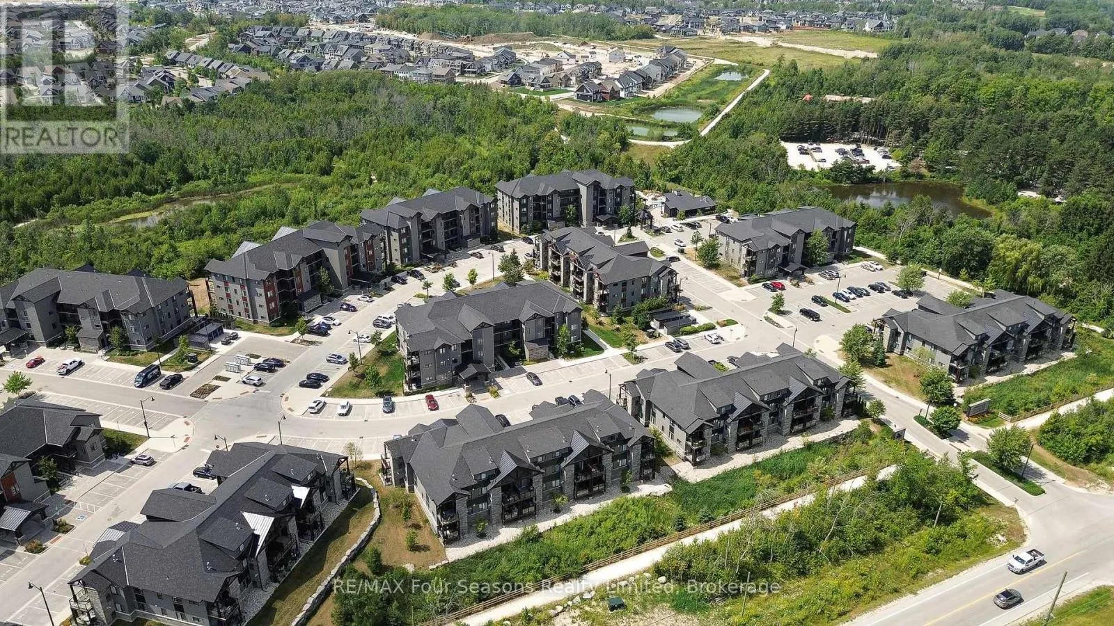 201 - 13 BEAUSOLEIL LANE, #201