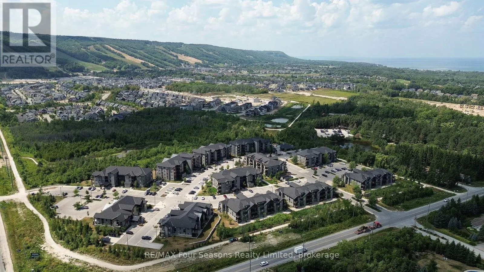 201 - 13 BEAUSOLEIL LANE, #201