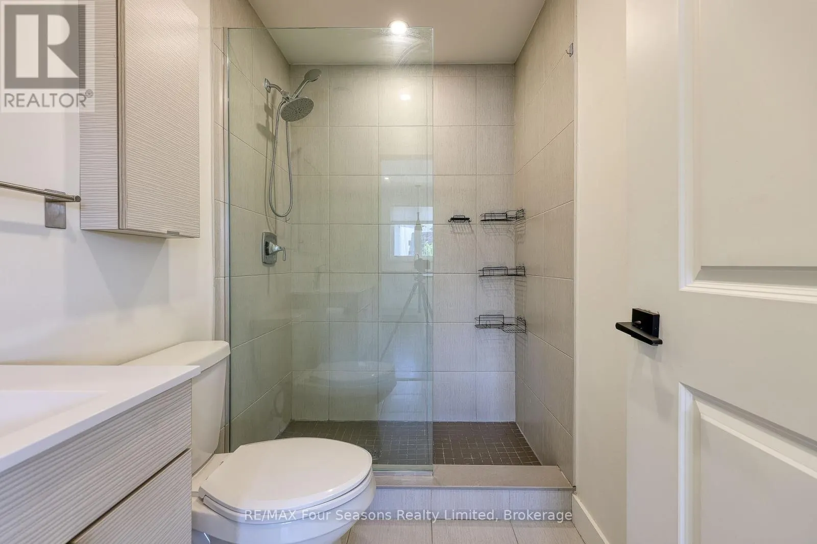 201 - 13 BEAUSOLEIL LANE, #201