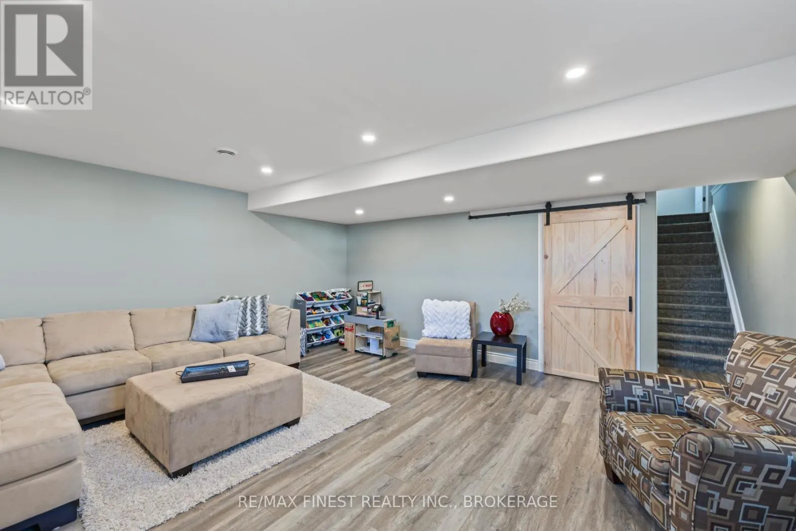 147 SIMURDA COURT