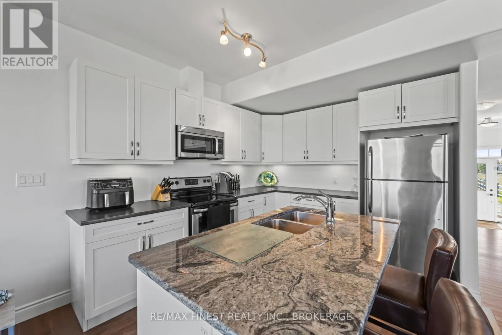 147 SIMURDA COURT