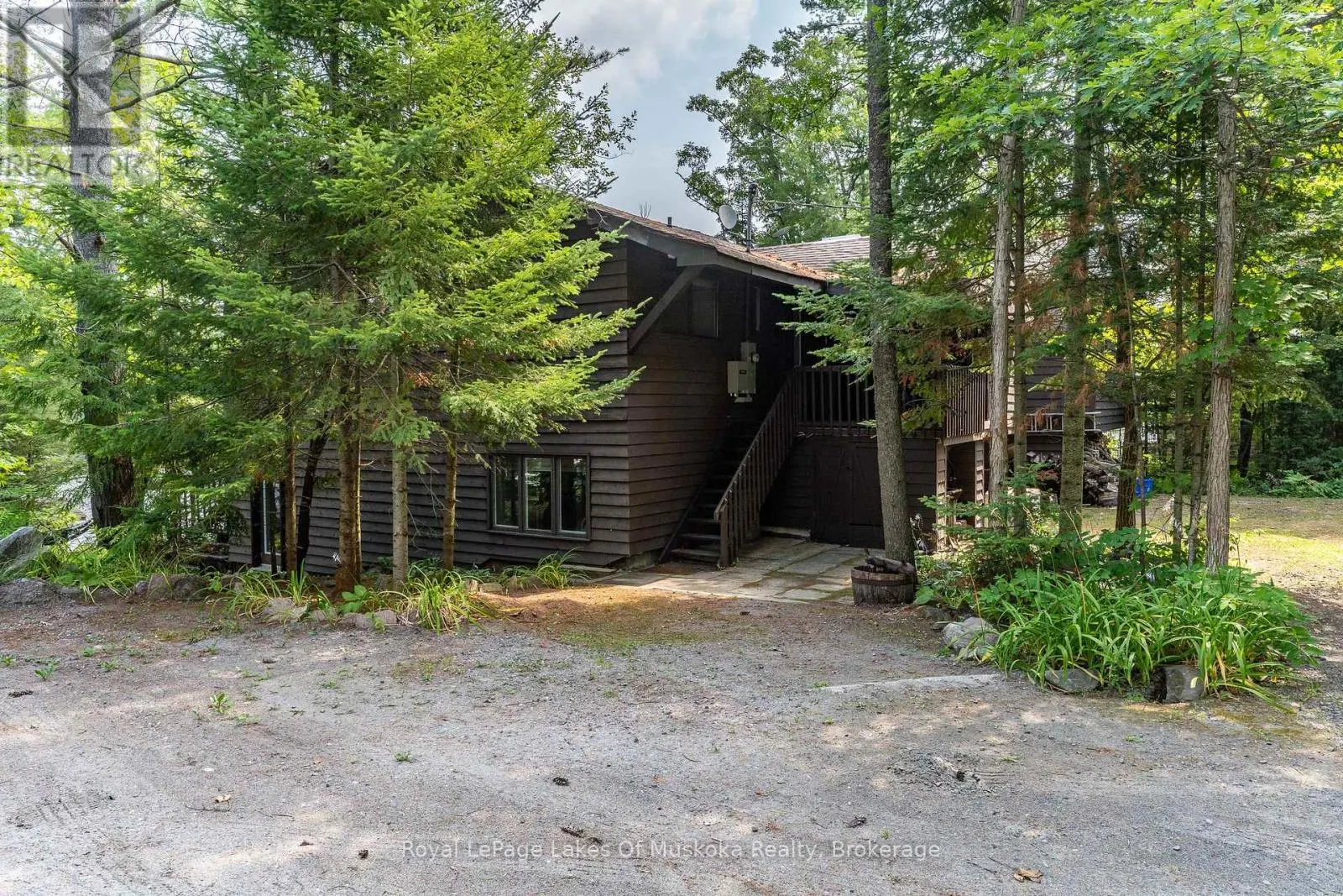 51 PINETREE ROAD