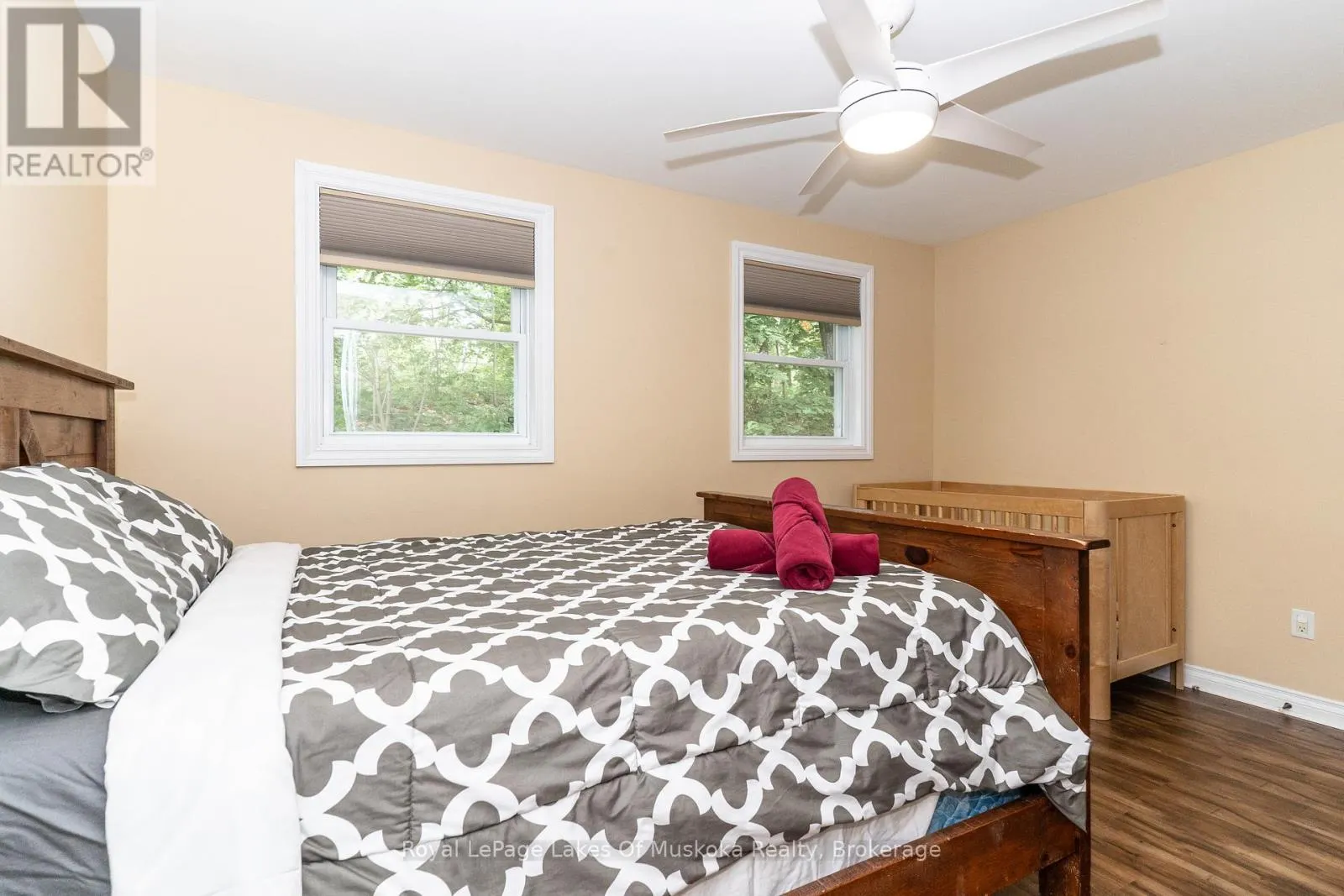 49 PINETREE ROAD