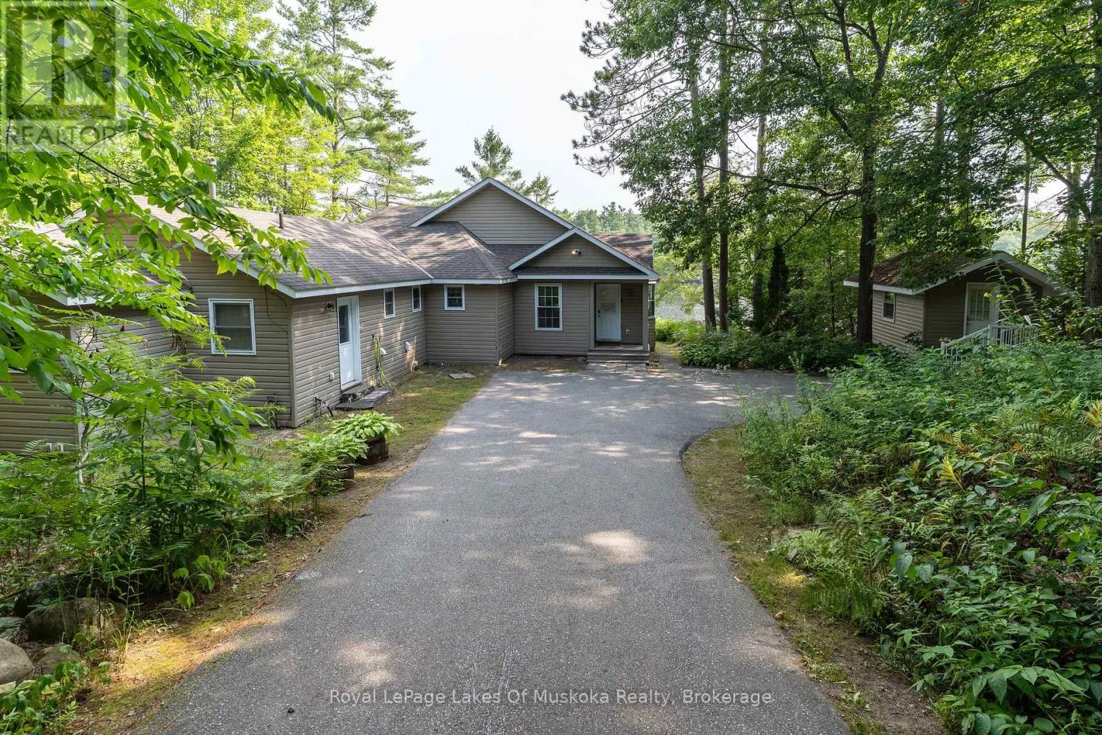 49 PINETREE ROAD