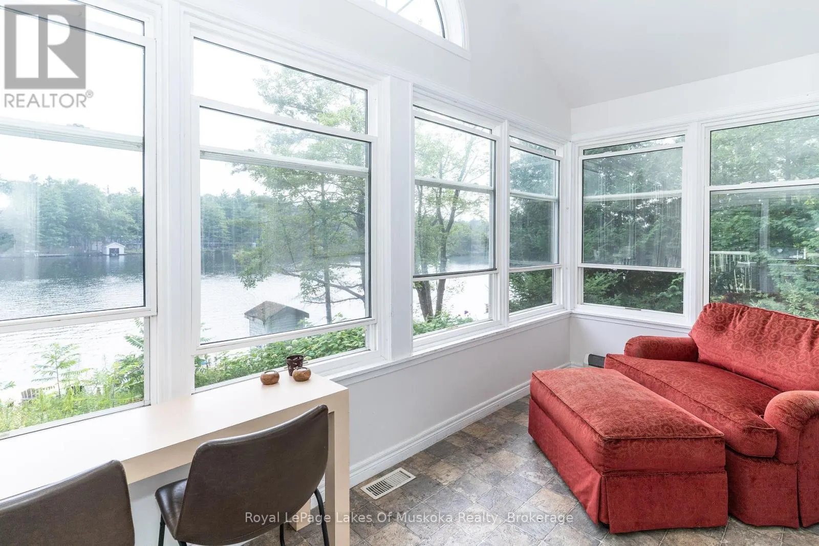 49 PINETREE ROAD