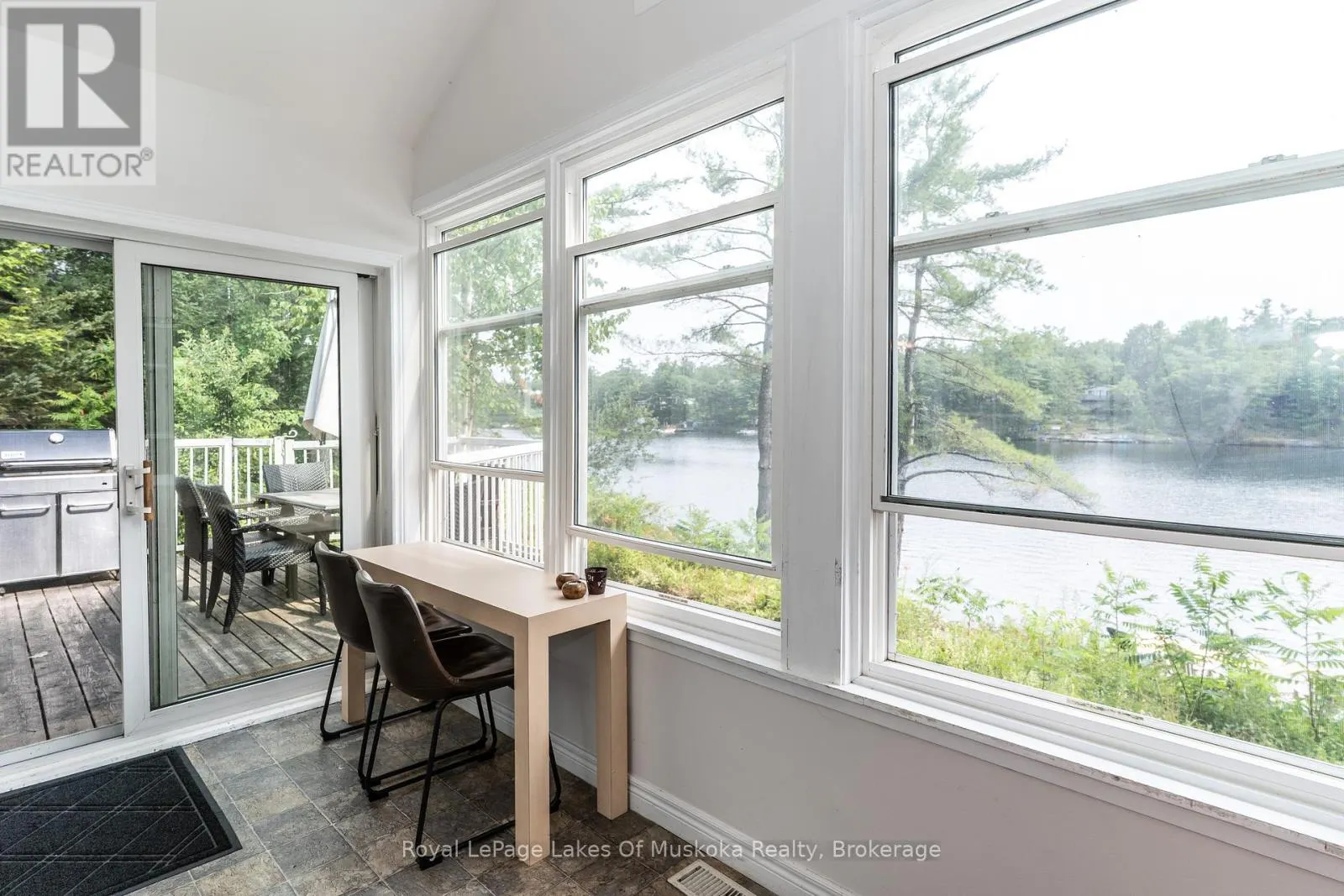 49 PINETREE ROAD