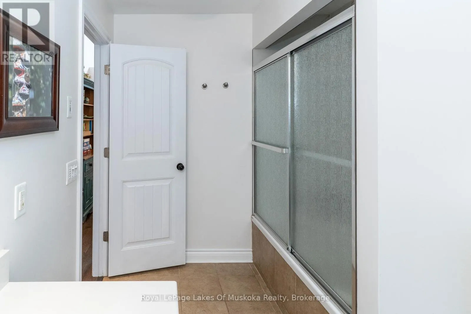 49 PINETREE ROAD