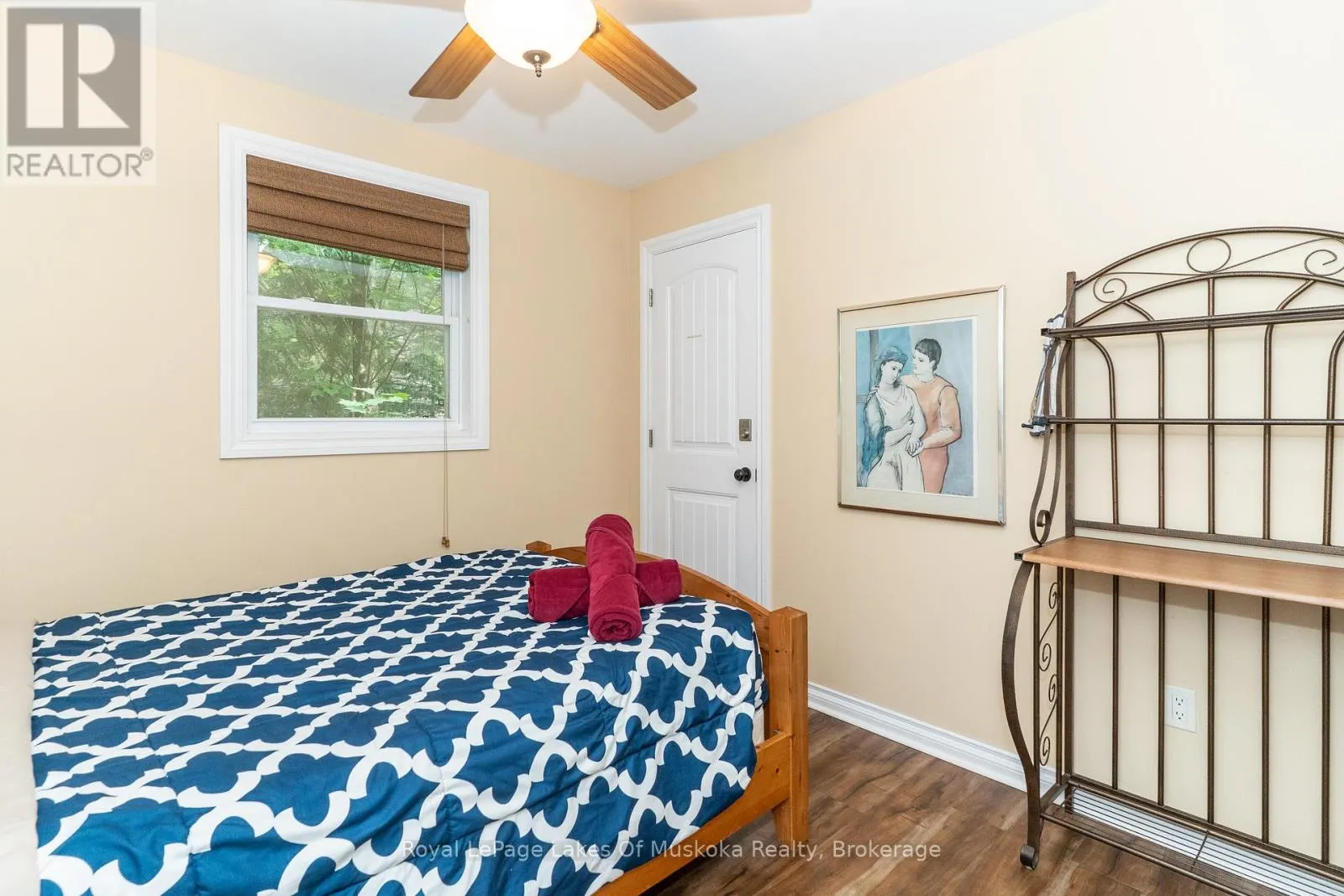 49 PINETREE ROAD