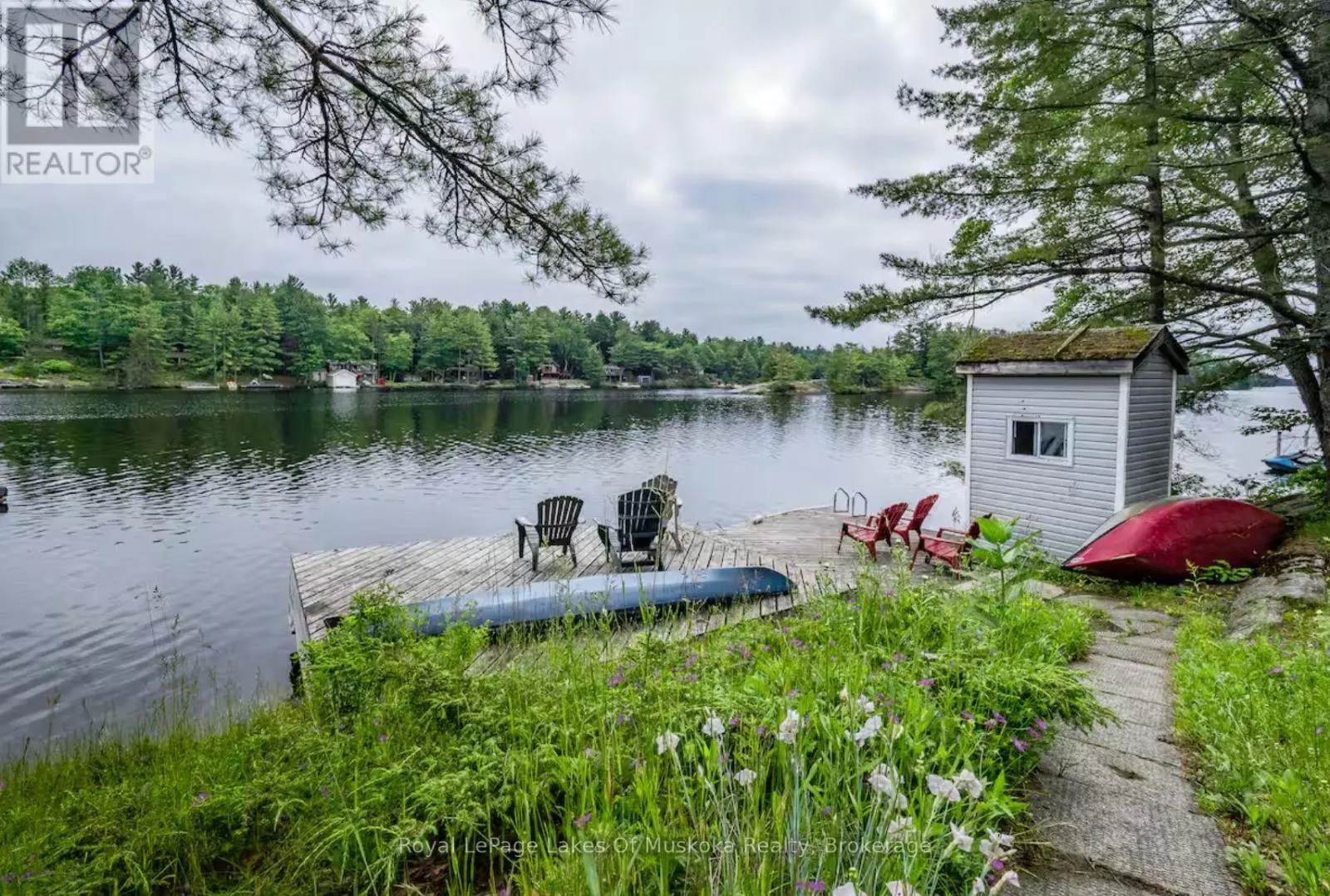 49 PINETREE ROAD