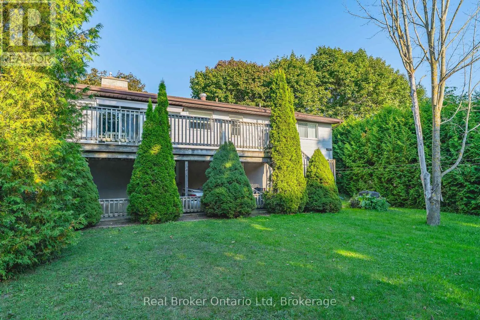 394 QUEEN STREET N