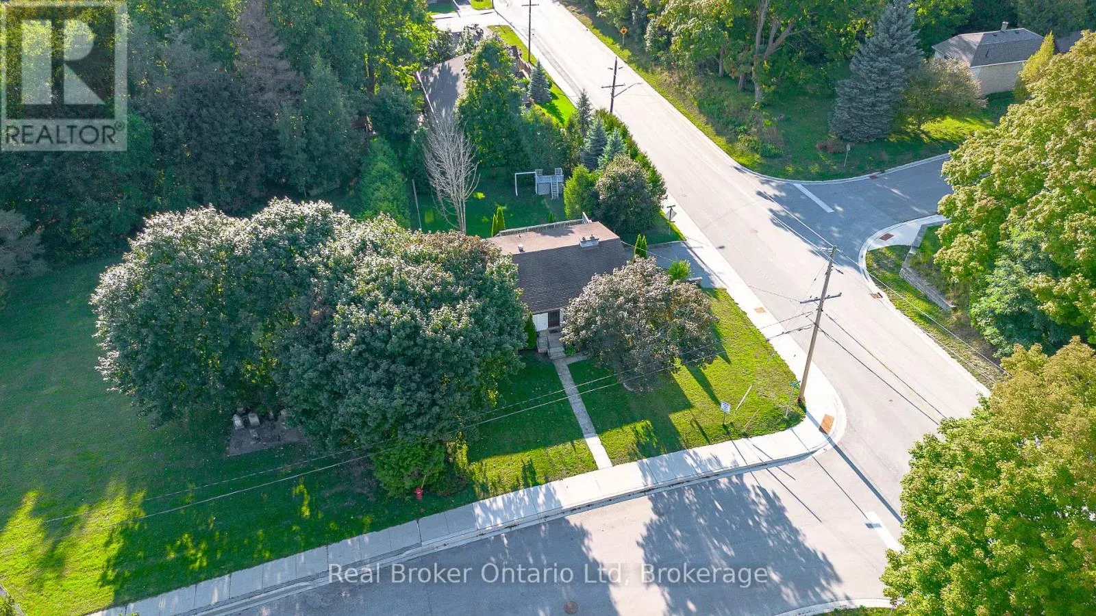 394 QUEEN STREET N