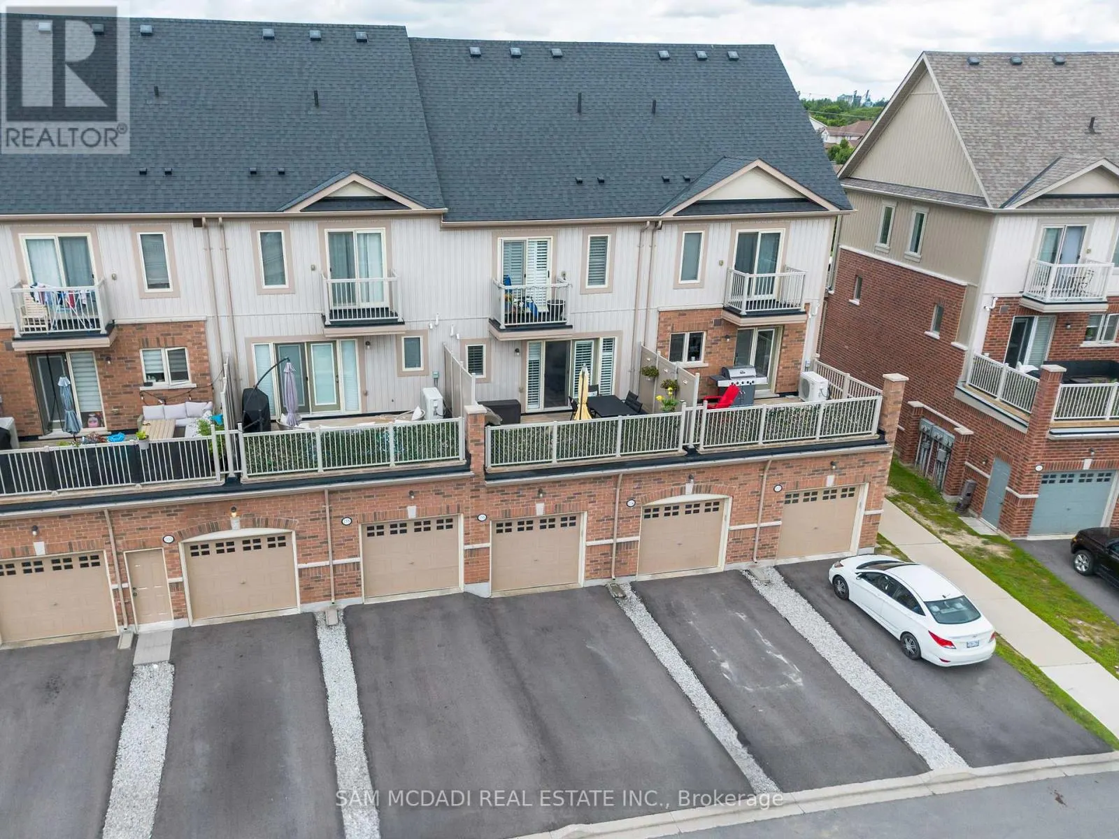 156 WATSON PARKWAY N