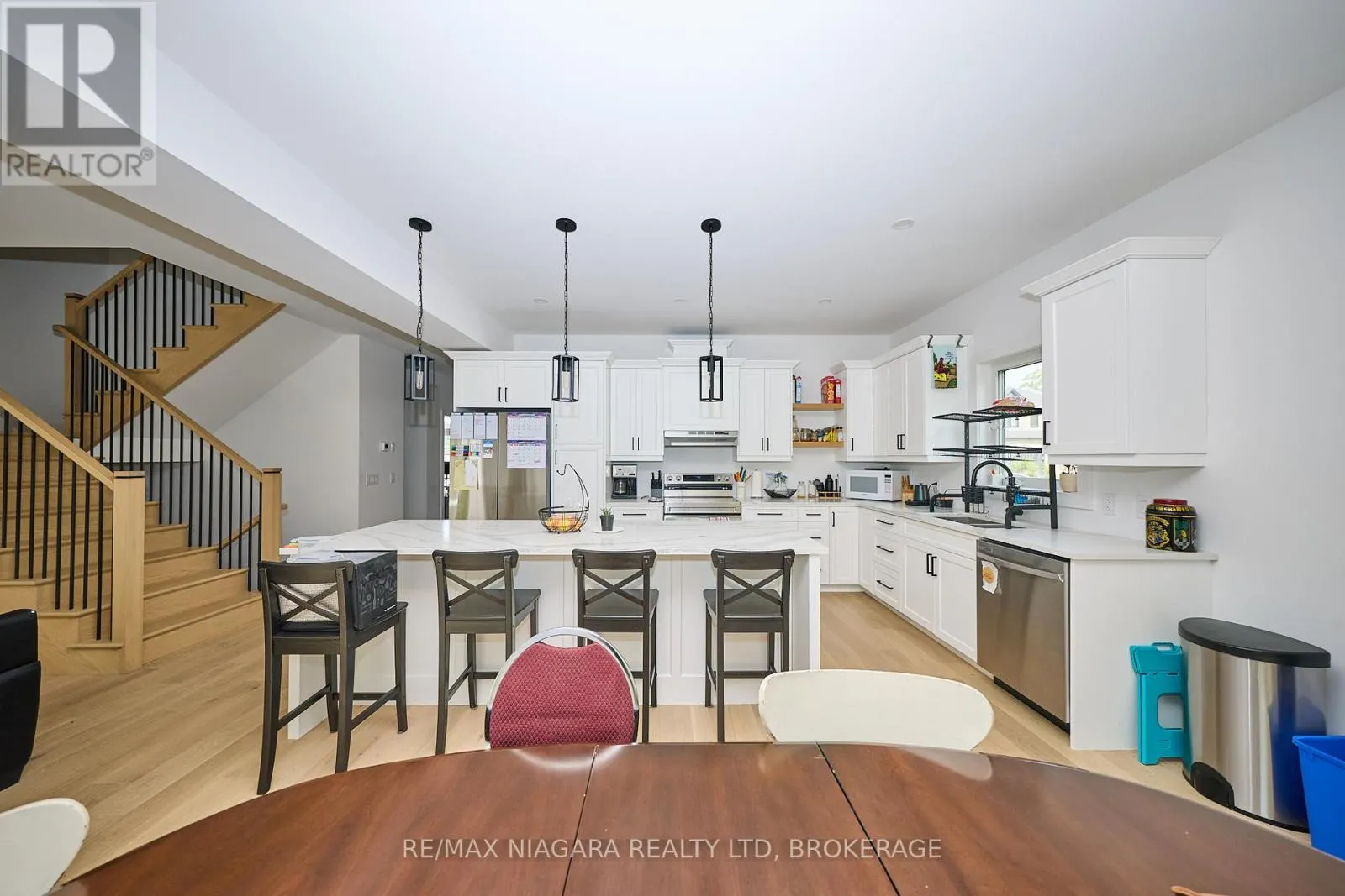 146 HODGKINS AVENUE