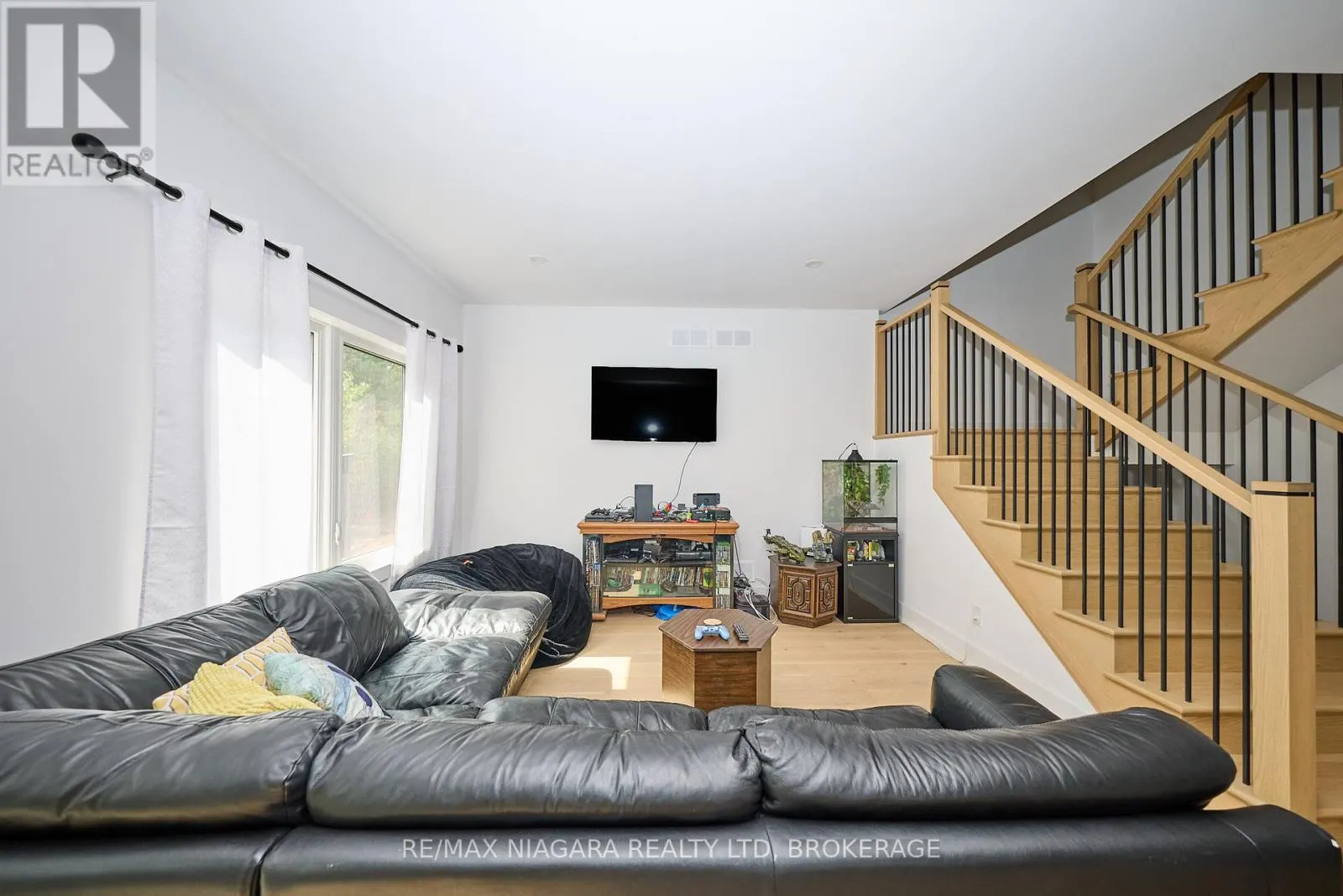 146 HODGKINS AVENUE
