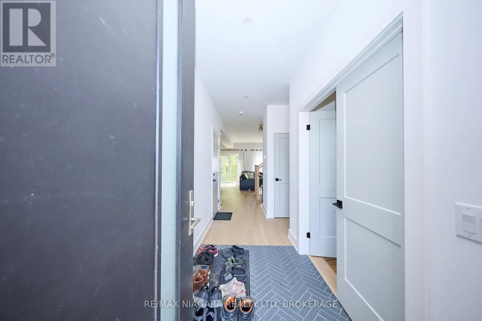 146 HODGKINS AVENUE